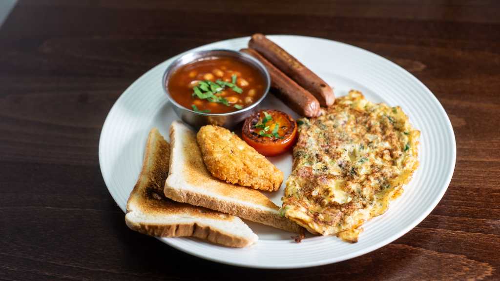 Full English breakfast with eggs, beans and toast